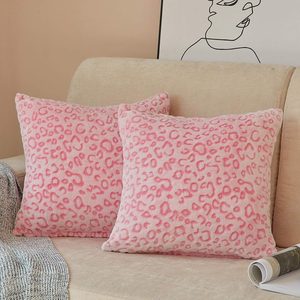 VelloHome Set of 2 Leopard Print Pillow Cover Cheetah Decorative Throw Pillow Covers Flannel Fleece Pillowcases for Couch Bed Sofa, 18 x 18 Inch, Pink