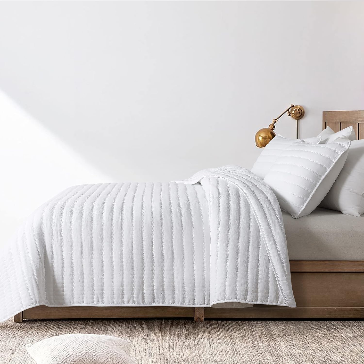 Aldernest White Quilted Quilt Set, Queen Size, Lightweight, 3 Pieces
