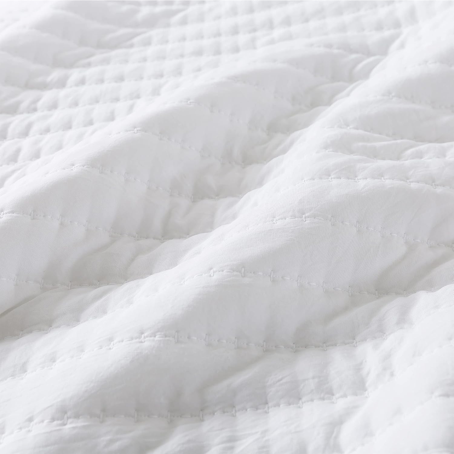 Aldernest White Quilted Quilt Set, Queen Size, Lightweight, 3 Pieces