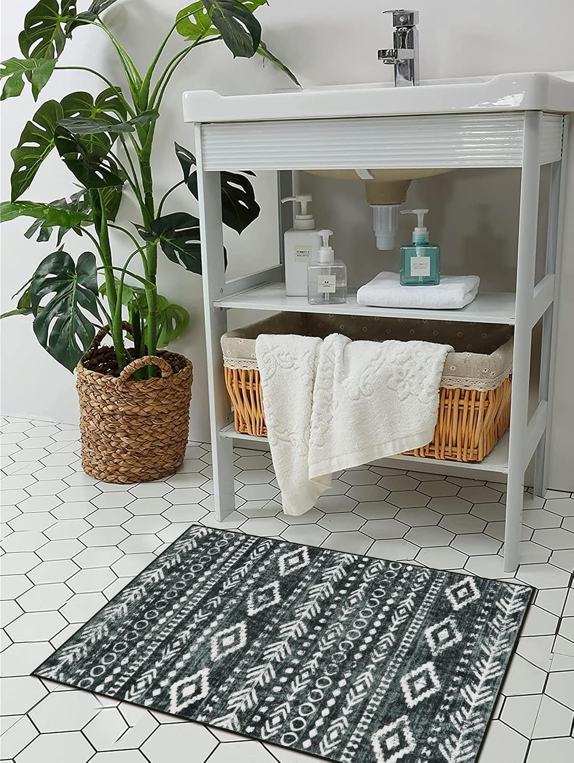 Aldernest Moroccan Small Rug 2x3, Black and White Non-Slip Washable Indoor Front Door Mat with Rubber Backing, 1.1 pounds, Black/White