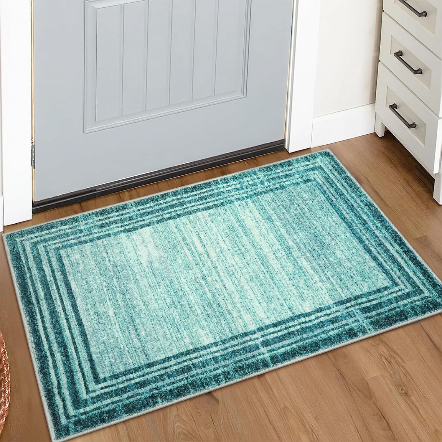 Aldernest Amabel Modern Abstract Area Rug, 1.8 pounds, 2' x 3' (Rectangular), Teal Border/White