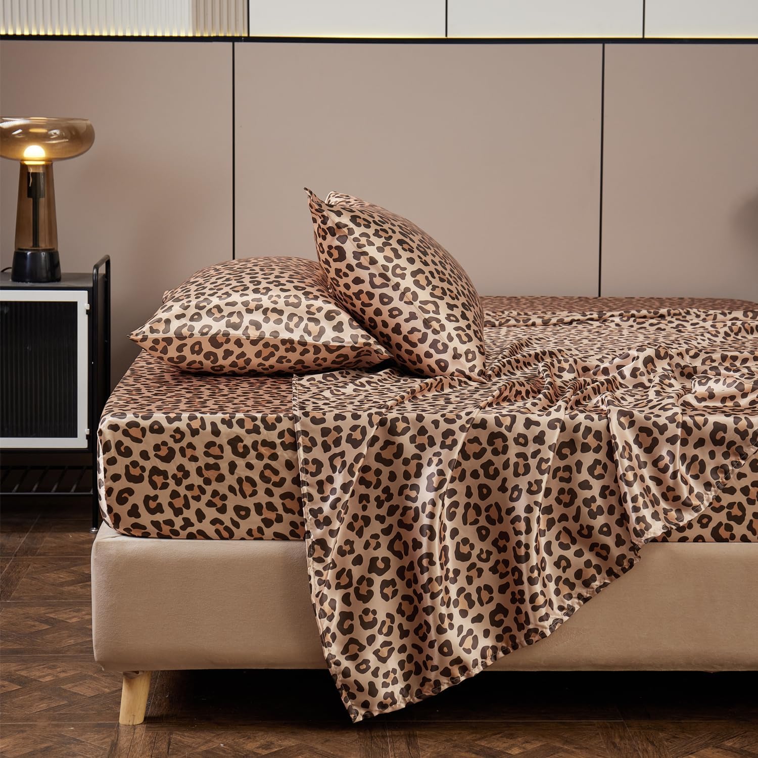 Aldernest 4 Piece Queen Size Satin Bed Sheet Set Deep Pocket Golden Leopard Pattern Luxury Silky Super Soft 1 Flat Sheet 1 Fitted Sheet 2 Envelope