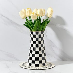 Aldernest Elegant Black and White Checkered Pattern Ceramic Vase – Modern Home Décor Flower Vase for Living Room, Office, Dining Room, Shelf